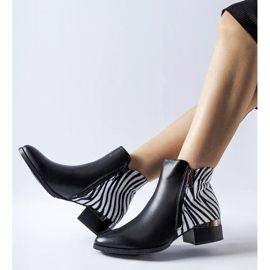 Botine izolate negre cu model zebra, Olindo negru 1