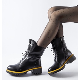 Cizme de muncitor negre cu decor Elisabetta galben negru 1