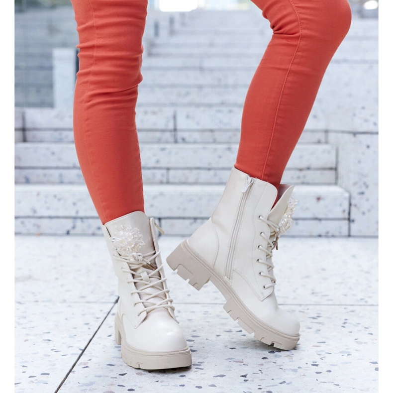 Botine bej cu margele decorative Accadia 1