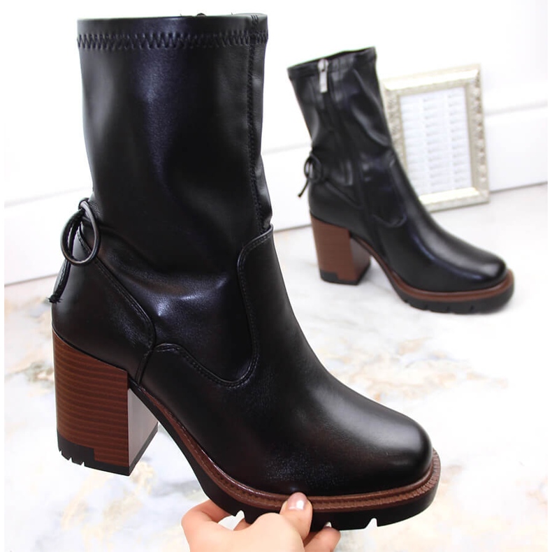 Botine de dama cu toc inalt si platforma, izolatoare Potocki negre SZ12258 negru 1 Botine de dama cu toc inalt si platforma, izolatoare Potocki negre SZ12258 negru 1