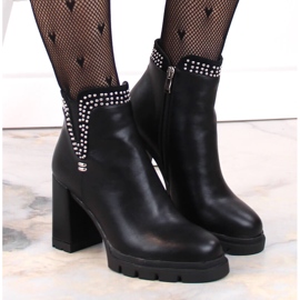 Botine de damă cu toc înalt și nituri negre izolate, Filippo DBT4838 negru 7