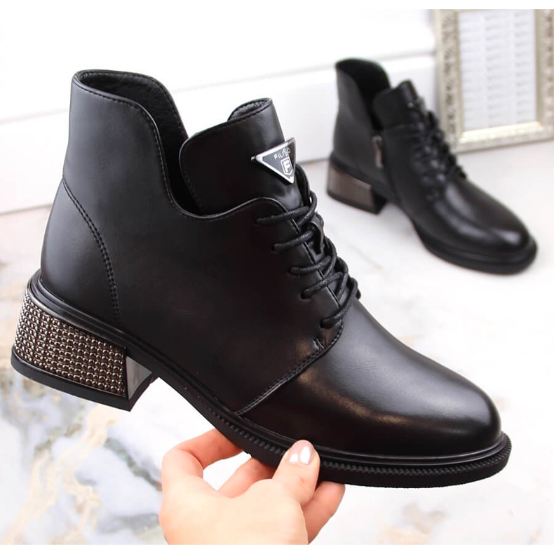 Botine de dama izolate Filippo DBT4881 negre cu toc decorativ negru 1