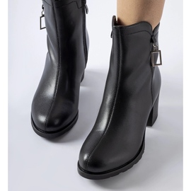 Botine izolate negre Ubalda negru 2