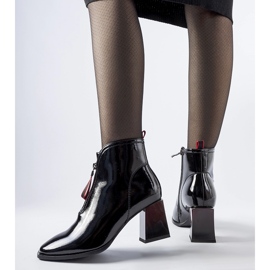 Botine negre lacuite cu bloc Bibbiano negru 2 Botine negre lacuite cu bloc Bibbiano negru 2