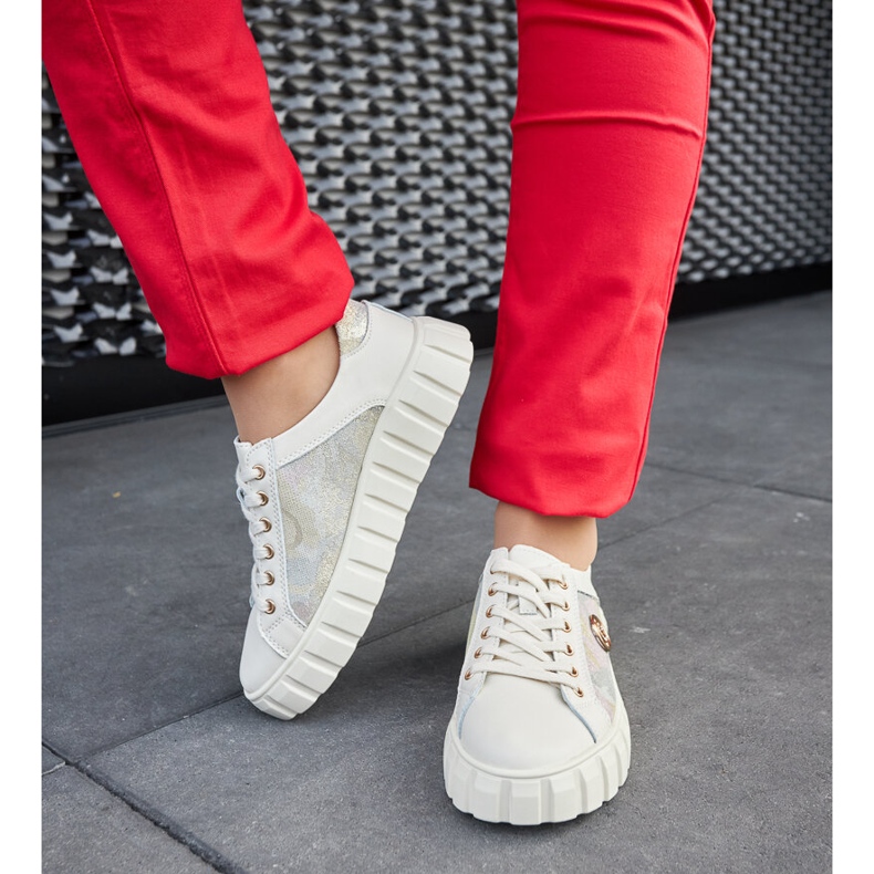 Tenisi din piele bej cu strasuri 2