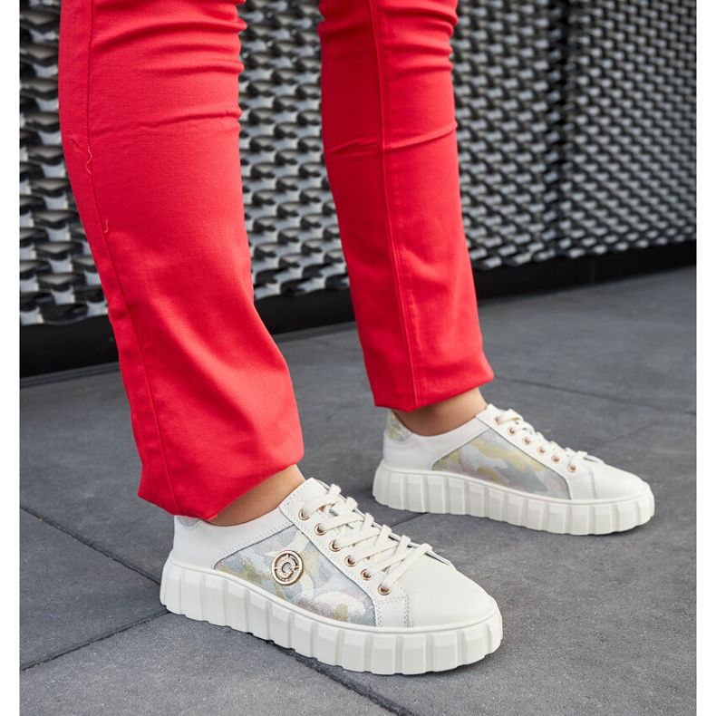 Tenisi din piele bej cu strasuri 1