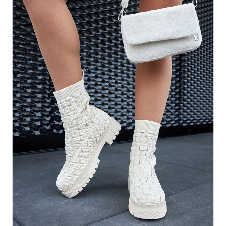 Botine bej cu partea superioară a șosetei de la Arlington 1 Botine bej cu partea superioară a șosetei de la Arlington 1