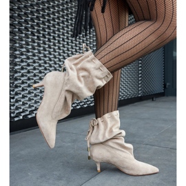 Cizme cu slip-on joase din piele intoarsa bej 1