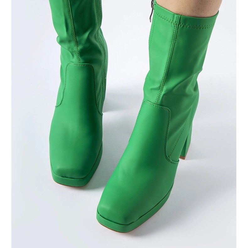 Botine verde mat cu toc de la Isauro 1