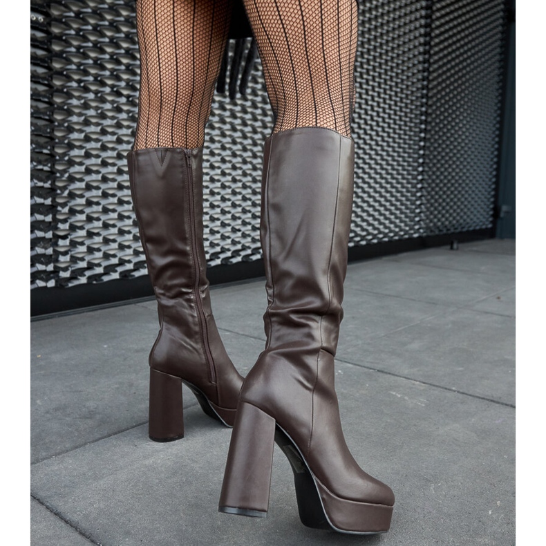 Cizme maro cu platformă și toc de la Zoccorino 1 Cizme maro cu platformă și toc de la Zoccorino 1