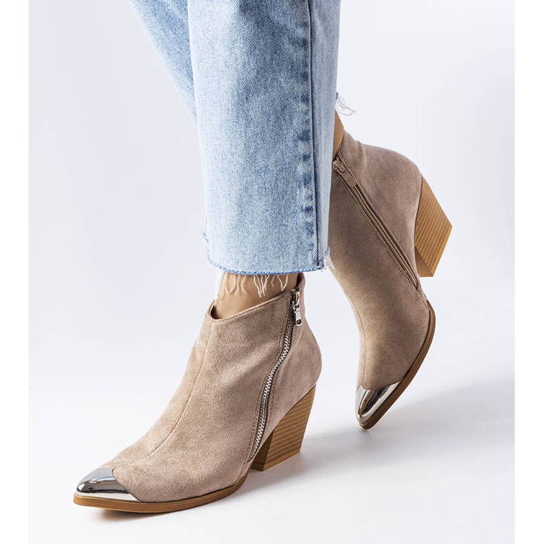 Cizme de cowboy bej cu vârf din metal de la Vergne 1