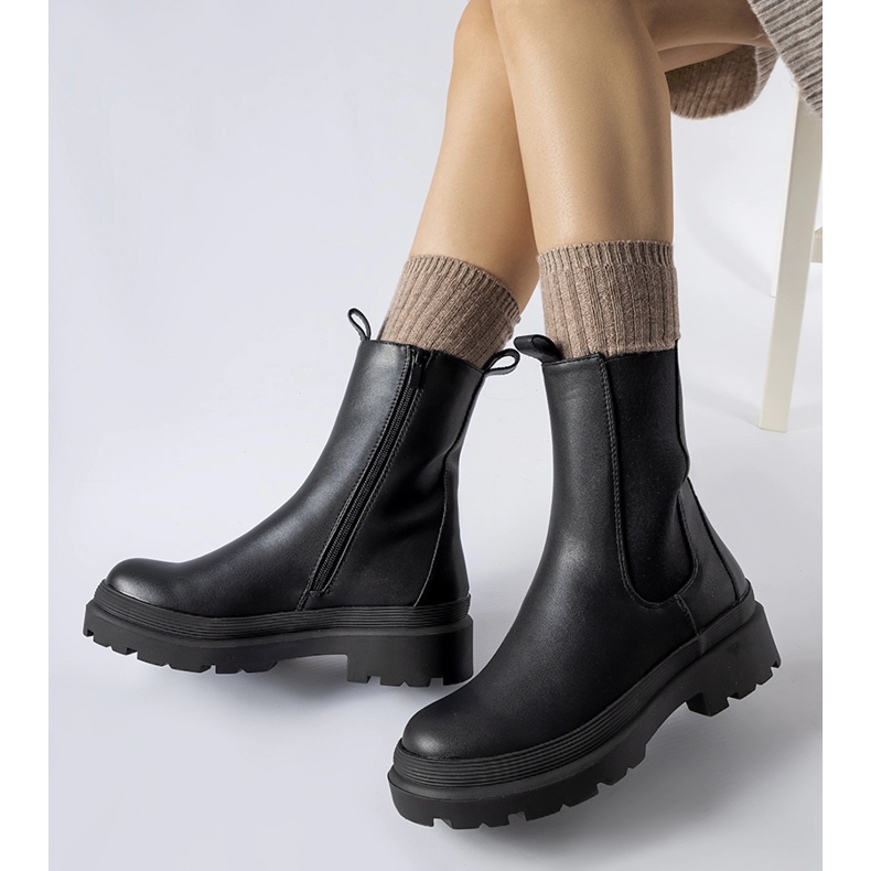 Botine Bethesda negre usor izolate negru 1