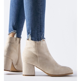 Botine bej cu toc mic de la Mapleview 1