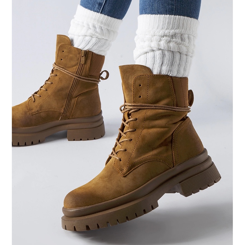 Cizme maro cu vârful uzat de la Vadnais 1 Cizme maro cu vârful uzat de la Vadnais 1