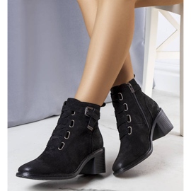 Botine izolate negre de la Klinte negru 1