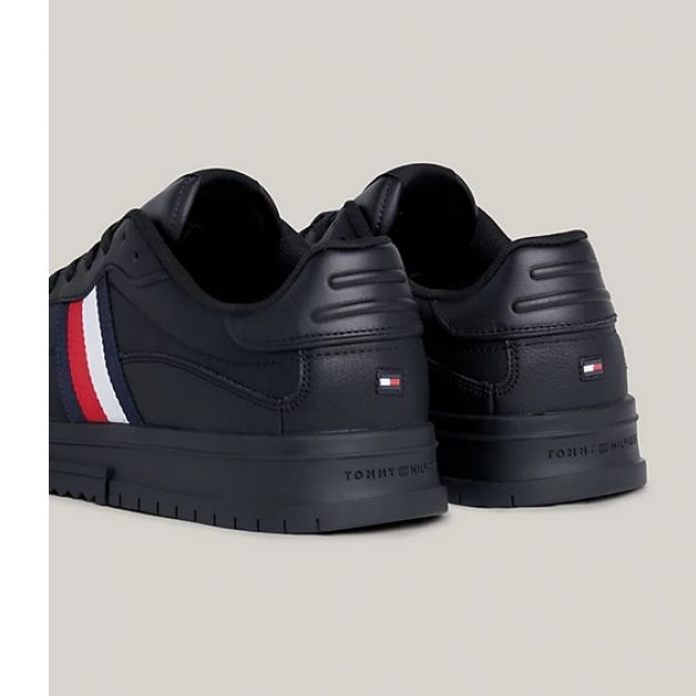 Pantofi Tommy Hilfiger Supercup Leather Stripes M FM0FM048240GQ negru 1