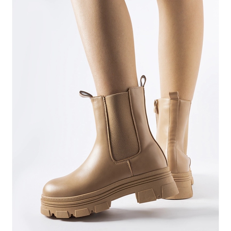 Botine bej pe platforma Placido 1