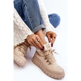 Cizme Trapper Izolate Pe O Talpă Groasă, Ralotta Bej Deschis 2 Cizme Trapper Izolate Pe O Talpă Groasă, Ralotta Bej Deschis 2