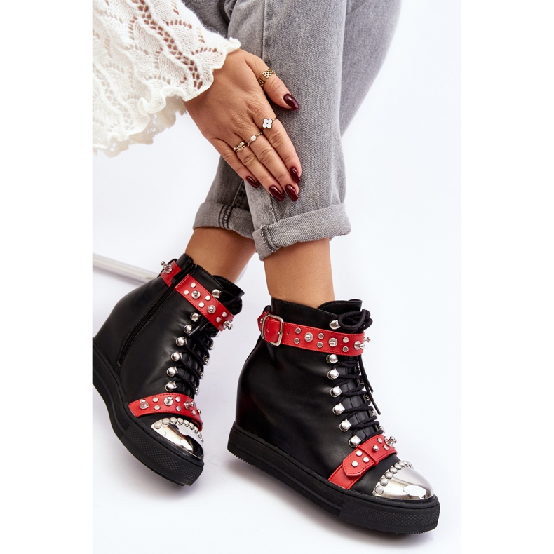 Cizme izolate cu pană cu strasuri, piele ecologică Lu Boo, neagră negru 1 Cizme izolate cu pană cu strasuri, piele ecologică Lu Boo, neagră negru 1