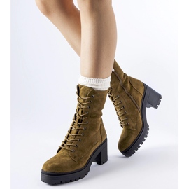 Cizme izolate verzi cu toc jos de la Cotti verde 1 Cizme izolate verzi cu toc jos de la Cotti verde 1