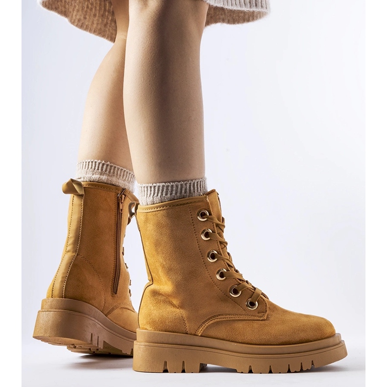 Muncitorii Montella au izolat caramel maro 1