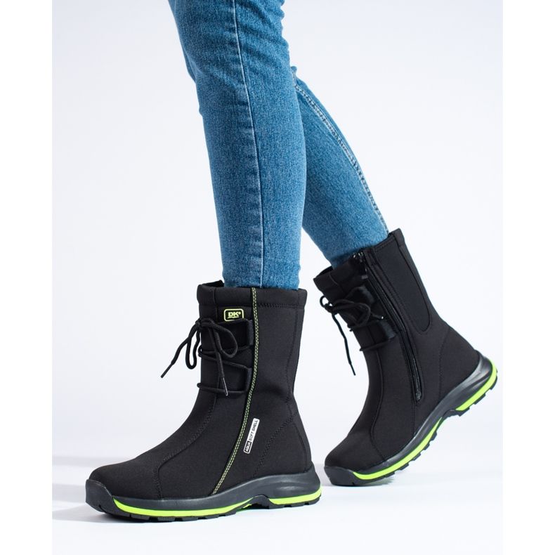 Pantofi de trekking pentru femei cu o haină din piele de oaie DK negru 1