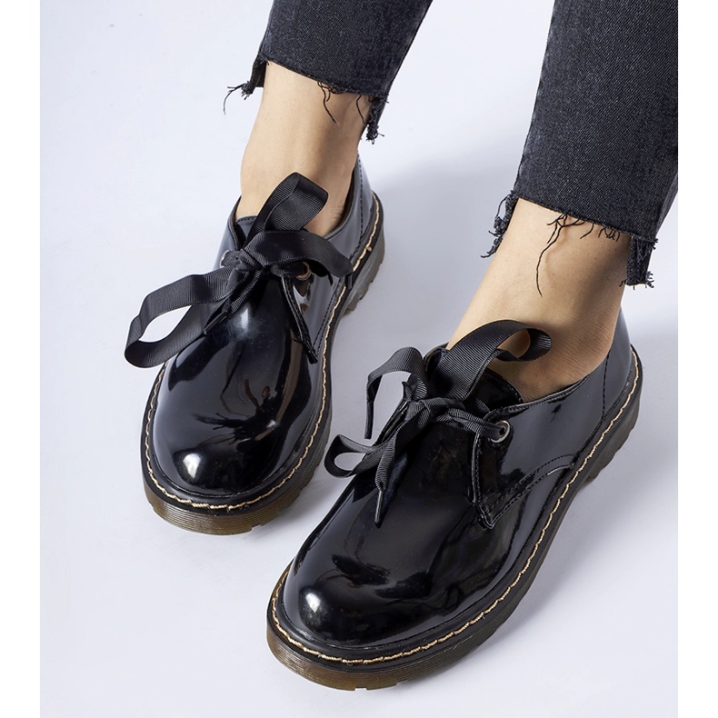 Pantofi negri lacuiti cu fundita Rodriguez negru 1