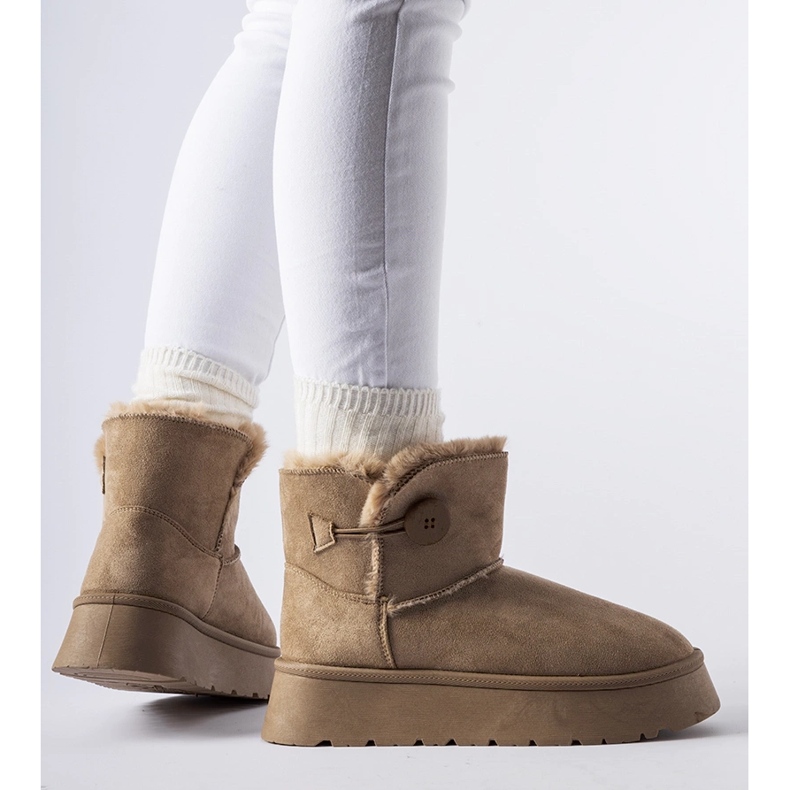 Cizme de zăpadă maro izolate cu nasture Ronco 1