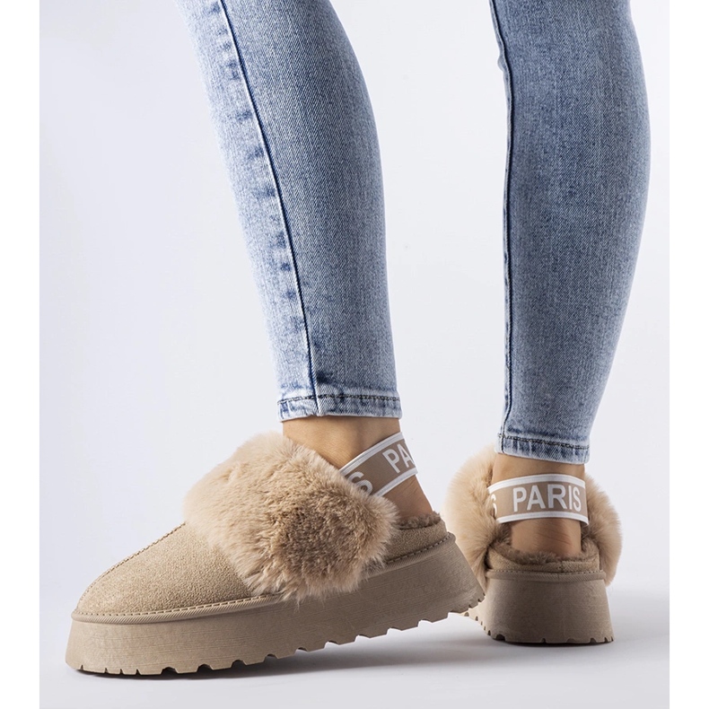 Papuci izolatori bej cu banda elastica si blana Sangro 1