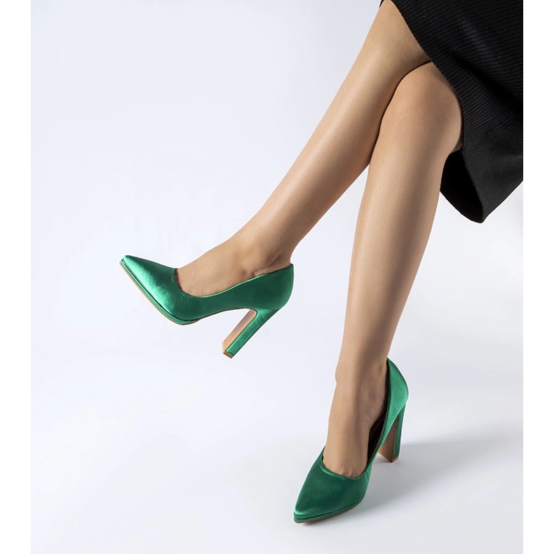 Pompe stiletto din satin verde de la Rivers 1