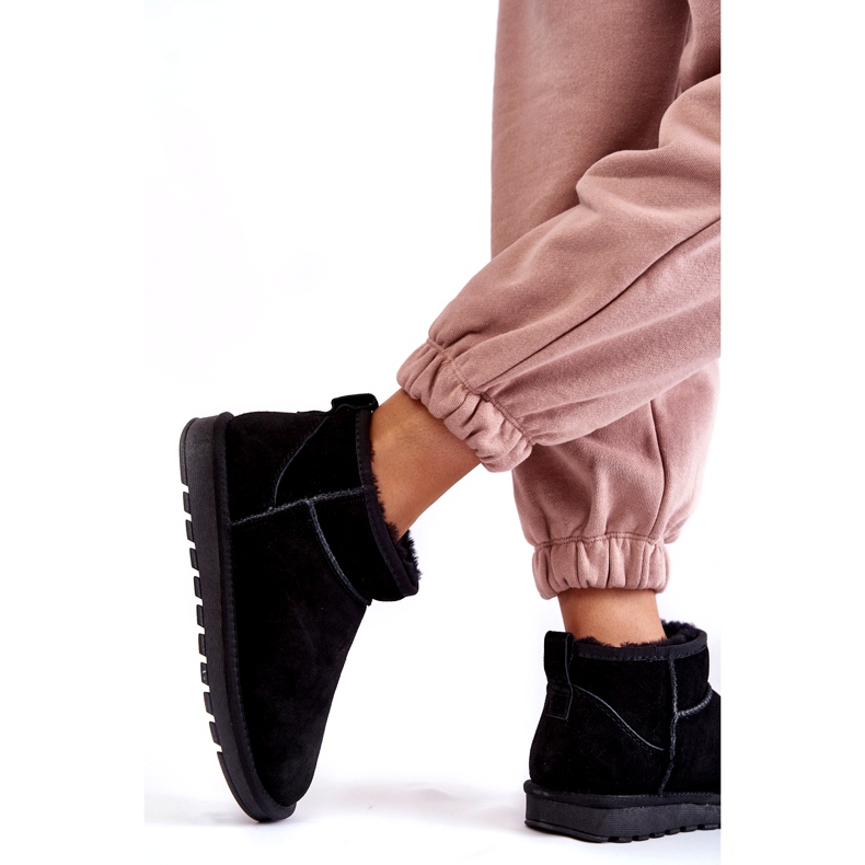 Cizme de zăpadă izolate cu piele de căprioară feminină negru 4