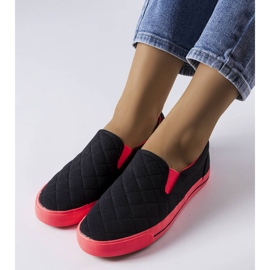 Tenisi slip-on matlasați negri de la Balsamo negru 1