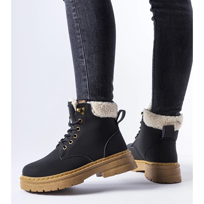 Cizme de muncitori Burgondi izolate negre negru 1