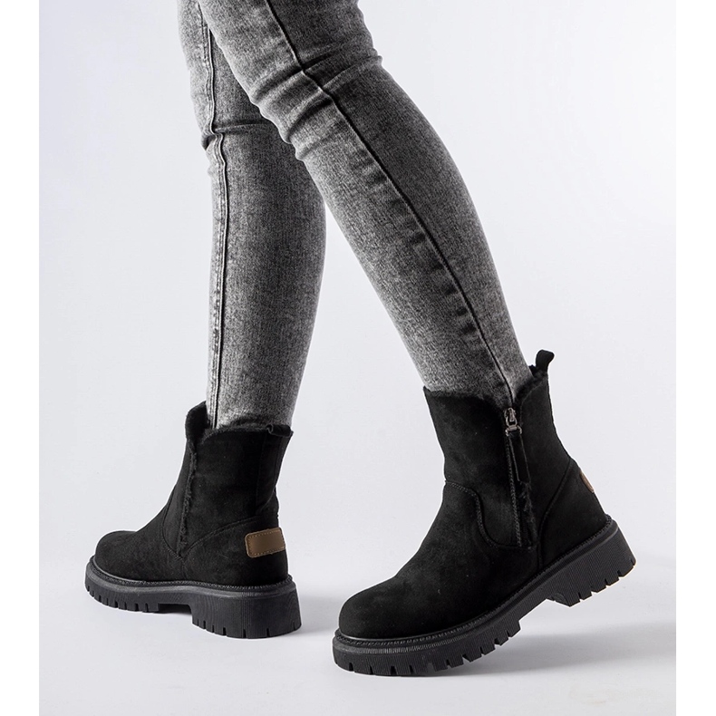 Botine clasice Tesoriero izolate negre negru 1