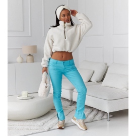 Adidasi Deleon aurii izolați cu sclipici de aur 1