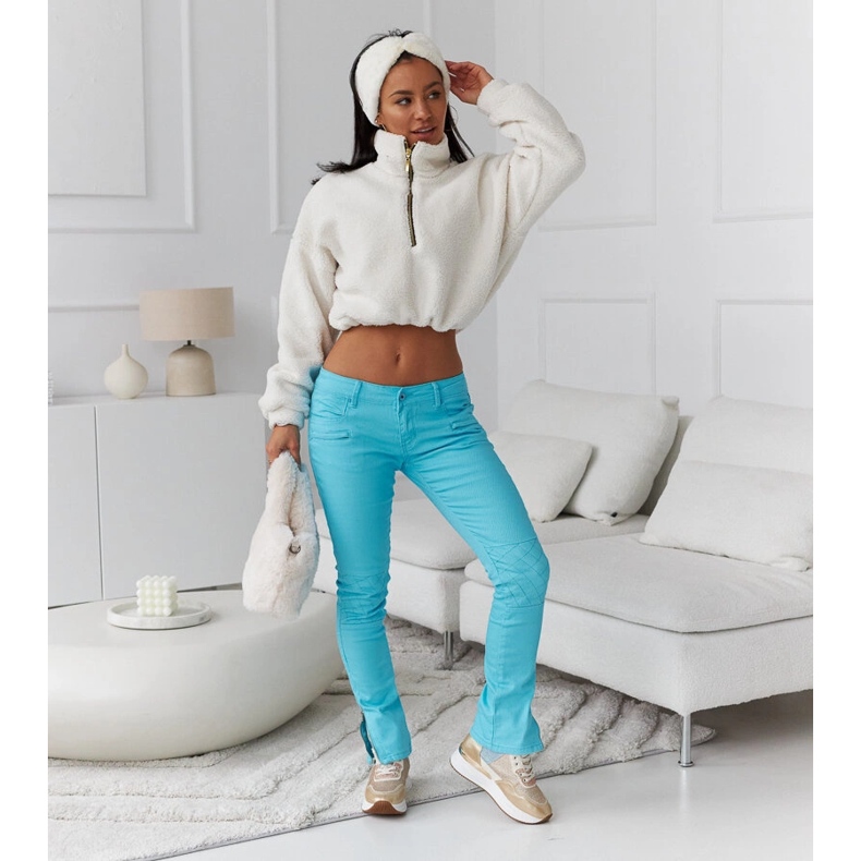 Adidasi Deleon aurii izolați cu sclipici de aur 1