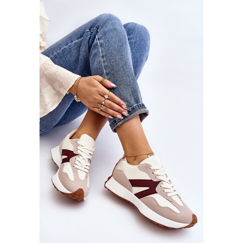 Pantofi sport de damă Chloette bej și burgundă 2 Pantofi sport de damă Chloette bej și burgundă 2