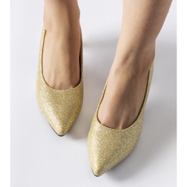 Pompe joase din brocart auriu Pescara de aur 1
