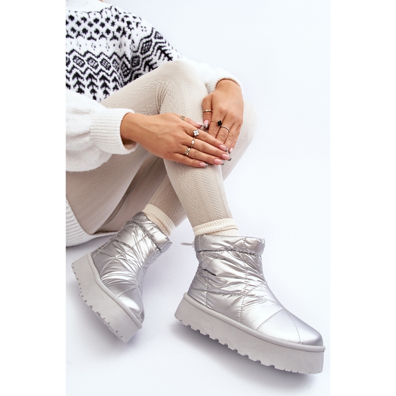 Cizme de zăpadă de damă Silver Fionia pe o platformă masivă argint 2 Cizme de zăpadă de damă Silver Fionia pe o platformă masivă argint 2