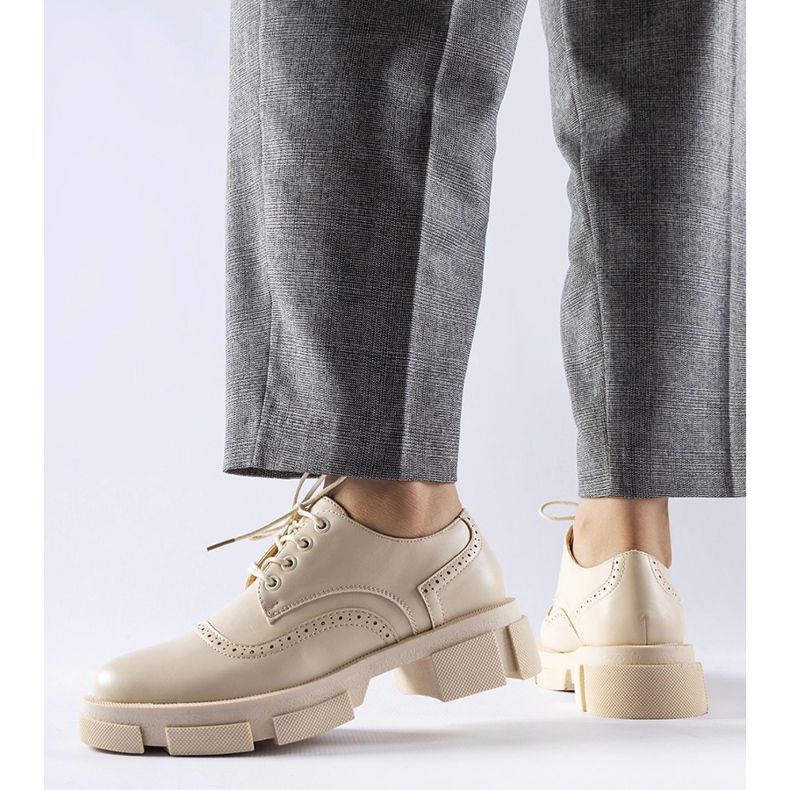 Pantofi bej Piazzetta cu șireturi 1