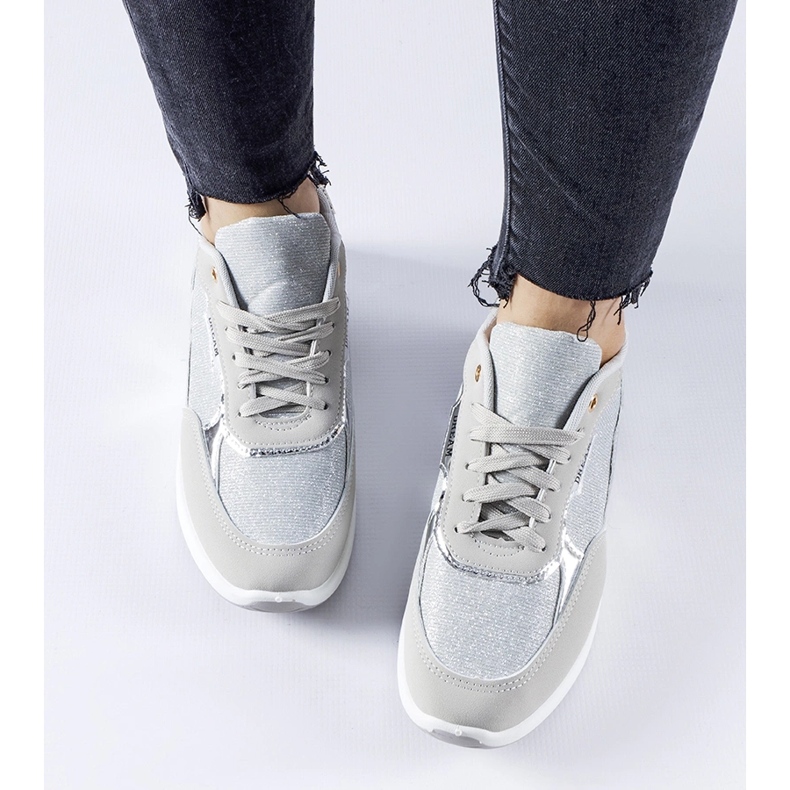 Tenisi gri cu sclipici de la Roganzuolo 1