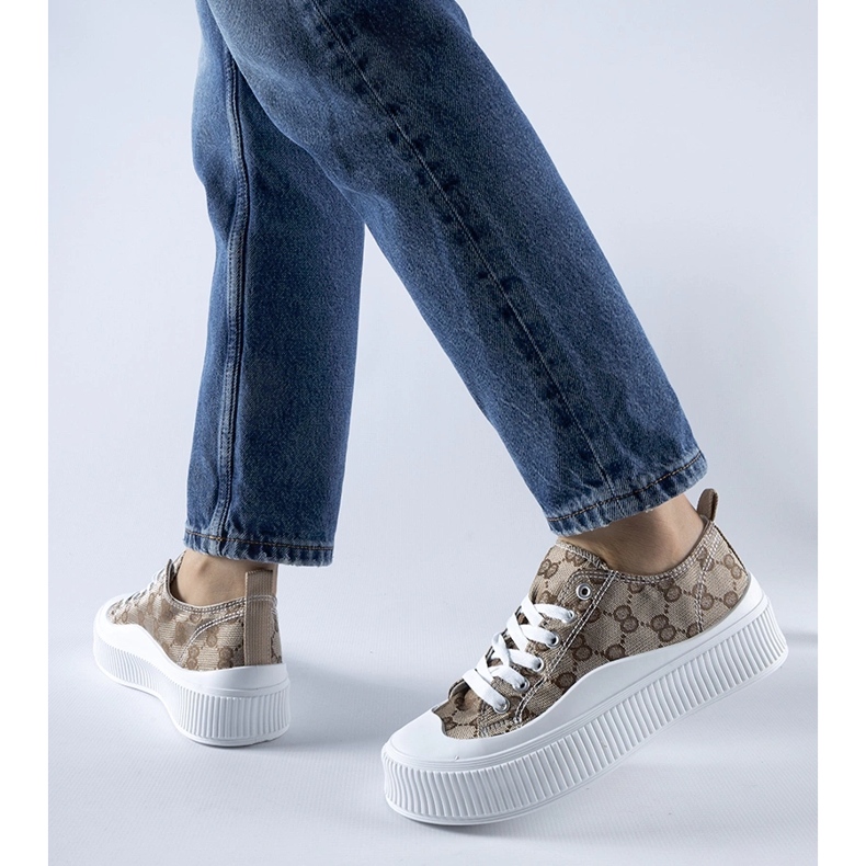 Tenisi maro decorati cu monograma Cavi bej 1