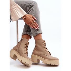 Botine Zazoo 3413 pentru femei de muncitor din piele, cu tocuri masive, bej 1 Botine Zazoo 3413 pentru femei de muncitor din piele, cu tocuri masive, bej 1