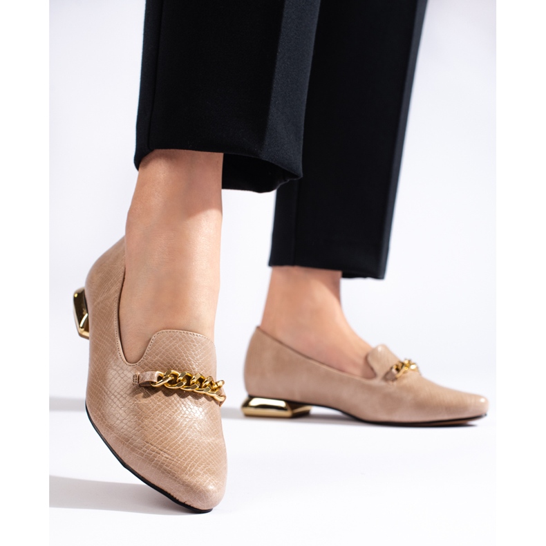 Stăpâni ascuțiți pentru femei bej de la Daszyński 1