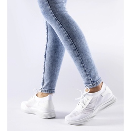 Tenisi albi ajurati de la Pierantonio 1