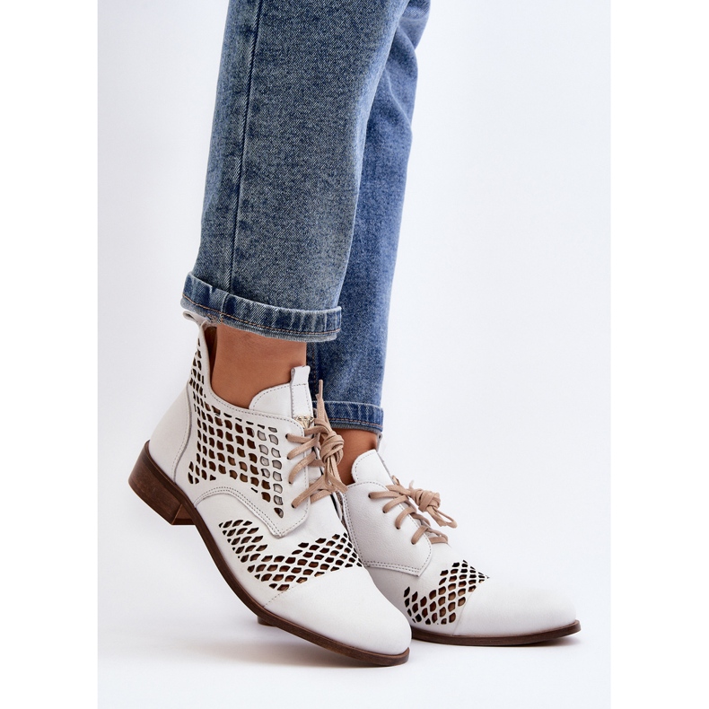 Cizme ajurate din piele Zazoo 2704, albe 2