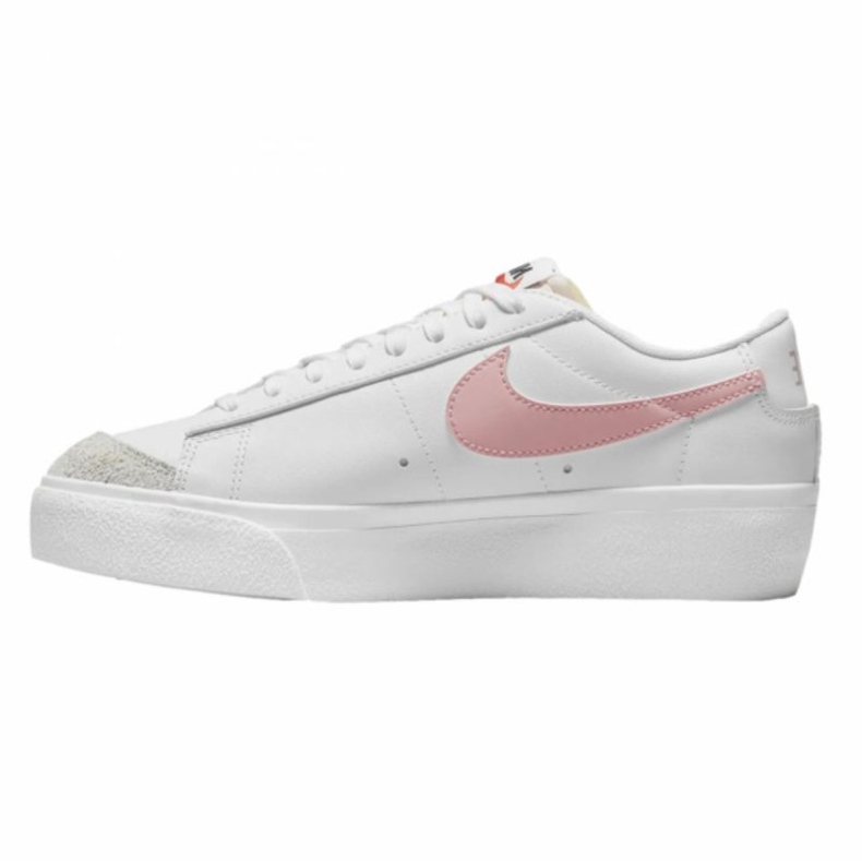 Pantofi Nike Blazer Low Platform W DJ0292-103 alb 1