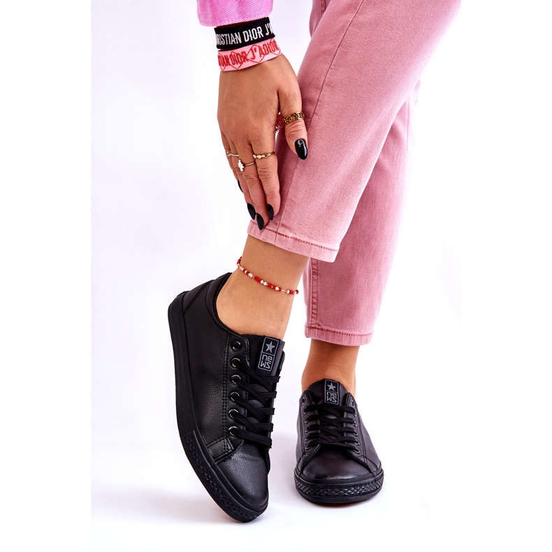News Adidatori negri legați din piele pentru femei negru 2