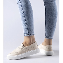 Tenisi Fulda bej perforați 1