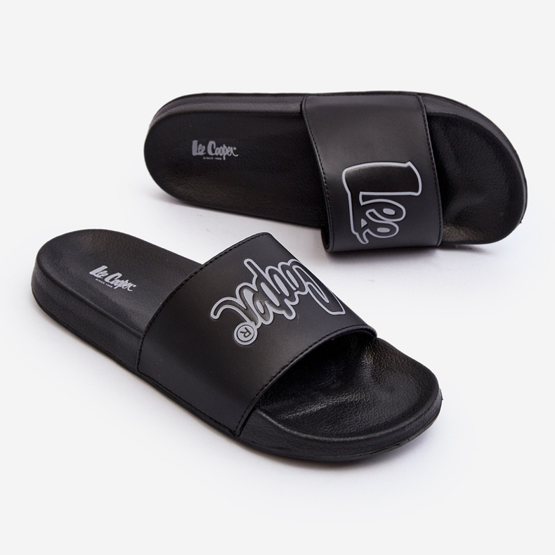 Flip-flops pentru bărbați Lee Cooper LCW-24-42-2485M negru 2